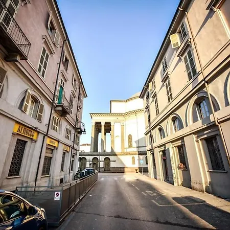 Casa Di Fantaye By Happyhostorino Turin