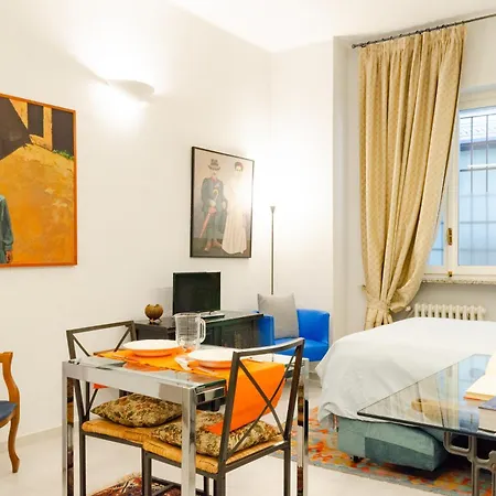 Casa Di Fantaye By Happyhostorino Turin